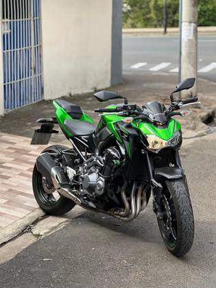 KAWASAKI Z900 KAWASAKI Z900